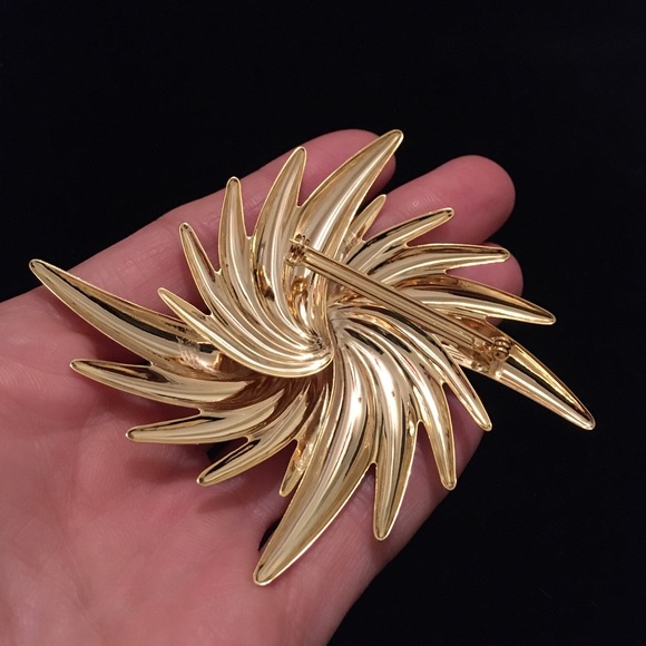 Premier Designs Gold Tone Brooch Pin - Picture 4 of 6